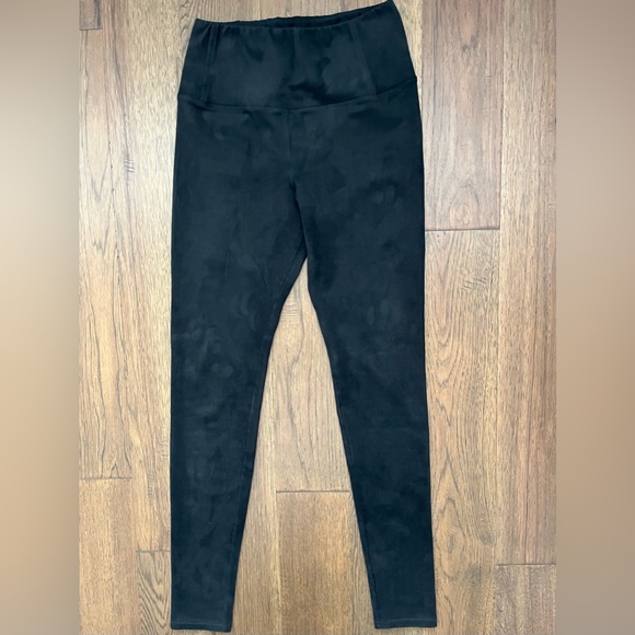 WILFRED FREE ARITZIA Black Faux Suede High Waist Leggings Size M - Picture 2 of 6